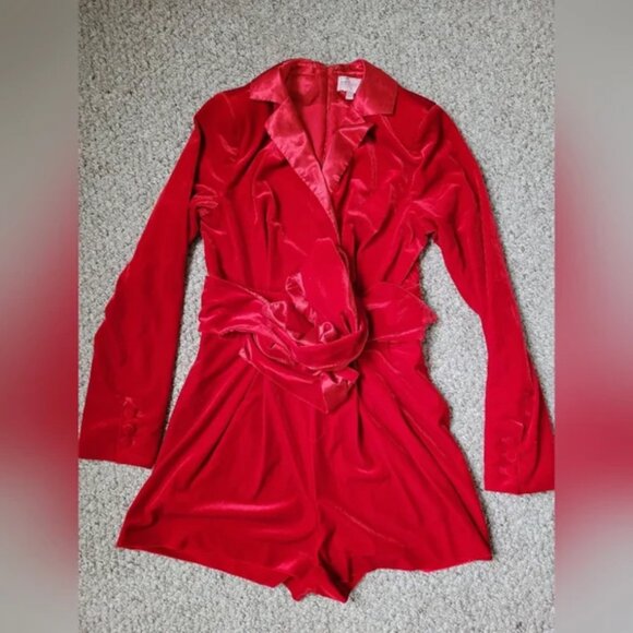 Anthropologie Ciebon Celine Wrap Front Velvet Red Romper size S - Picture 5 of 7